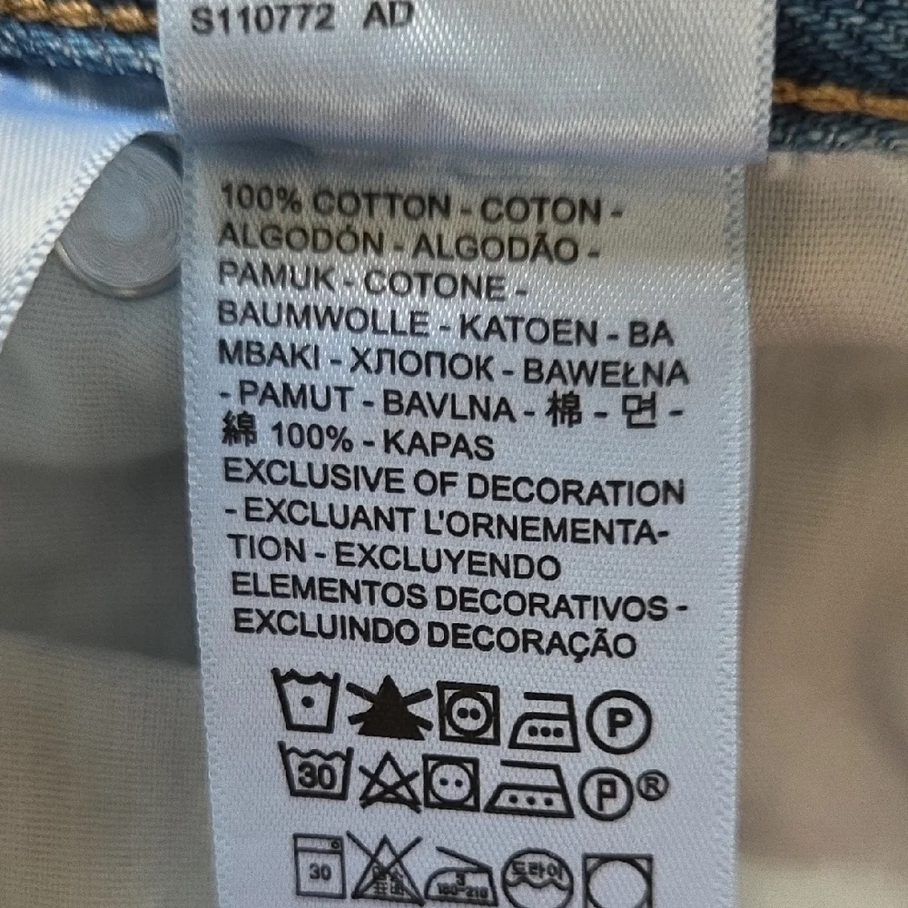 Levi's Premium Two-Tone Recrafted Baggy Dad Jeans - Size 28 - Picture 11 of 13